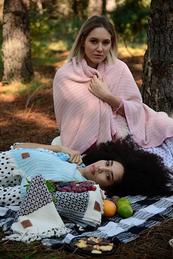 Gold Case Throw Blanket for Couch – 100% Recycled Turkish Cotton Blankets & Throws – Elegant Decorative Throw Blankets for Living Room Sofa – Woven Throws for Couch – Retro Pink – 50x60