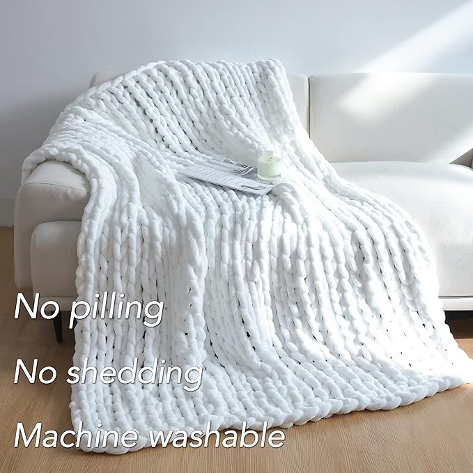 Maetoow Chenille Chunky Knit Blanket Throw (40×50 Inch), Handmade Warm & Cozy Blanket Couch, Bed, Home Decor, Soft Breathable Fleece Banket, Christmas Thick and Giant Yarn Throws, White
