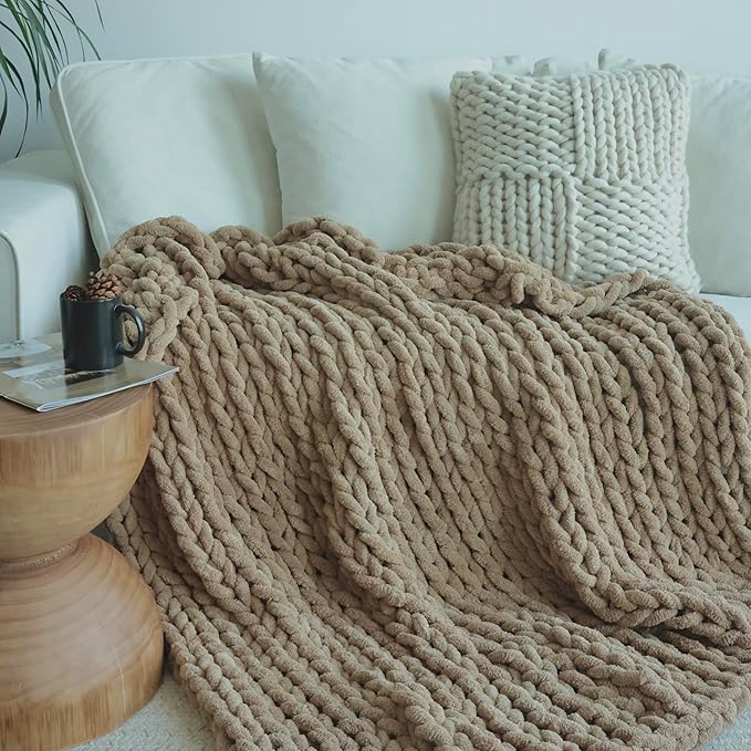 Maetoow Chenille Chunky Knit Blanket Throw (60×80 Inch), Handmade Warm & Cozy Blanket Couch, Bed, Home Decor, Soft Breathable Fleece Banket, Christmas Thick and Giant Yarn Throws, Khaki