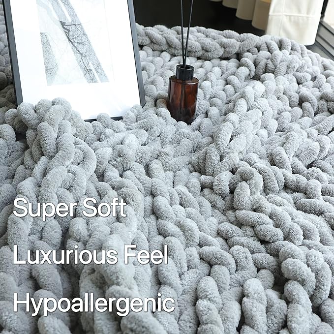 Maetoow Chenille Chunky Knit Blanket Throw (50×60 Inch), Handmade Warm & Cozy Blanket Couch, Bed, Home Decor, Soft Breathable Fleece Banket, Christmas Thick and Giant Yarn Throws,Grey