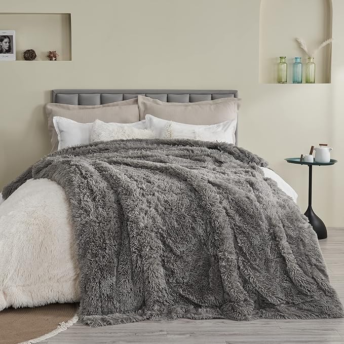 GONAAP Fuzzy Faux Fur Throw Blanket Queen Size Light Grey Super Soft Cozy Plush Fuzzy Shaggy Blanket for Couch Sofa Bed (Light Grey, Queen(90"x90"))